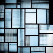 années-30-art-déco-verre-vitrail-Mallet-Stevens-Louis-Barillet-Villa-Hyeres-©DR